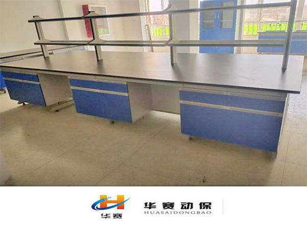 濰坊華賽生物科技有限公司實驗臺安裝現場