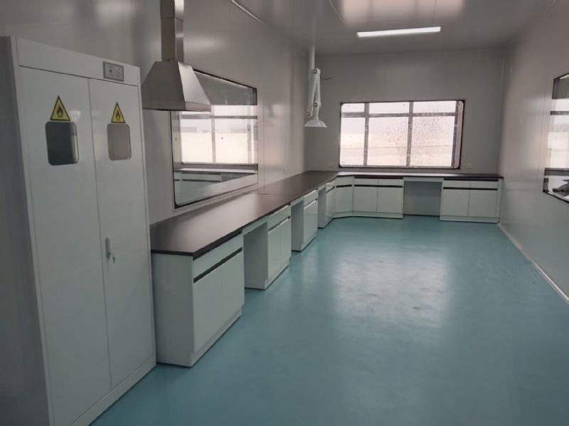 實(shí)驗(yàn)臺